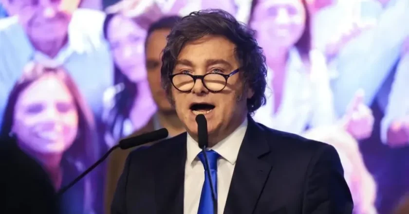 Tucumán se dividió entre los aplausos y los reclamos ante la llegada de Milei