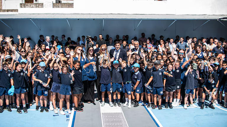 Racing inauguró en Avellaneda una escuela para 350 estudiantes con enfoque tecnológico