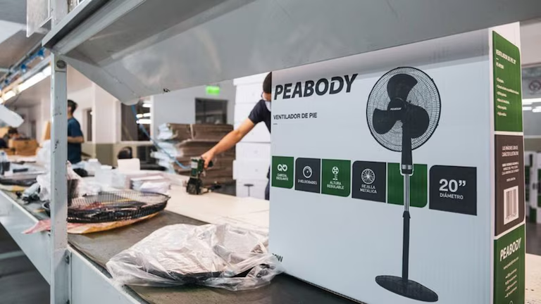 Electrodomésticos nacionales en jaque: Peabody recurre al concurso para reestructurar sus deudas