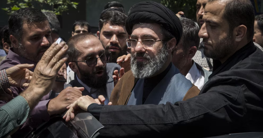 Cómo el nuevo líder supremo de Irán construyó una red global de inversiones inmobiliarias