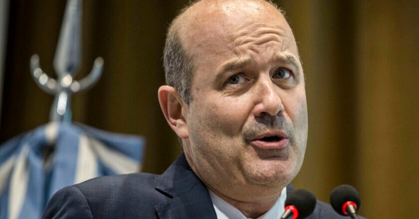 Sturzenegger libera la venta de fármacos: cómo cambia el negocio de las patentes