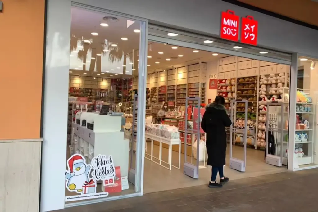 Miniso llegó a la Argentina: por qué la marca es furor y cómo fue la apertura de su primera tienda