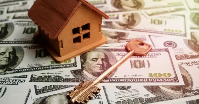 Las nuevas tasas del mercado y cuánto hay que ganar para acceder a un crédito de US$100.000