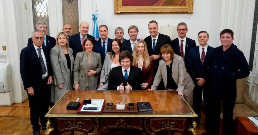 EN VIVO | Manuel Adorni arrancó su informe de gestión en el Congreso con el apoyo de todo el gabinete