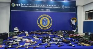 Investigan una red de tráfico ilegal de armas con base en Tucumán