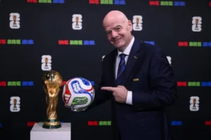 La final del Mundial, a lo Super Bowl: Infantino confirma el show para el descanso