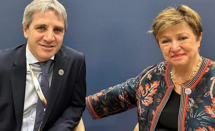 Respaldo financiero: el FMI aprobó la revisión técnica y enviará US$ 1.000 millones a la Argentina
