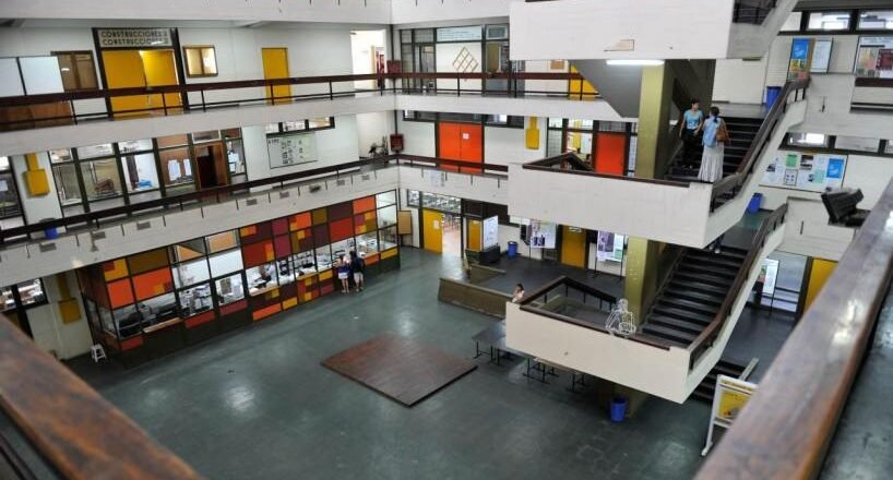 Las 13 facultades de la UNT eligen decanos, con competencia en seis y lista única en siete