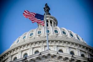 El Senado de EE.UU. rechaza restricciones a la acción militar de Trump en Cuba