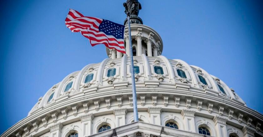 El Senado de EE.UU. rechaza restricciones a la acción militar de Trump en Cuba