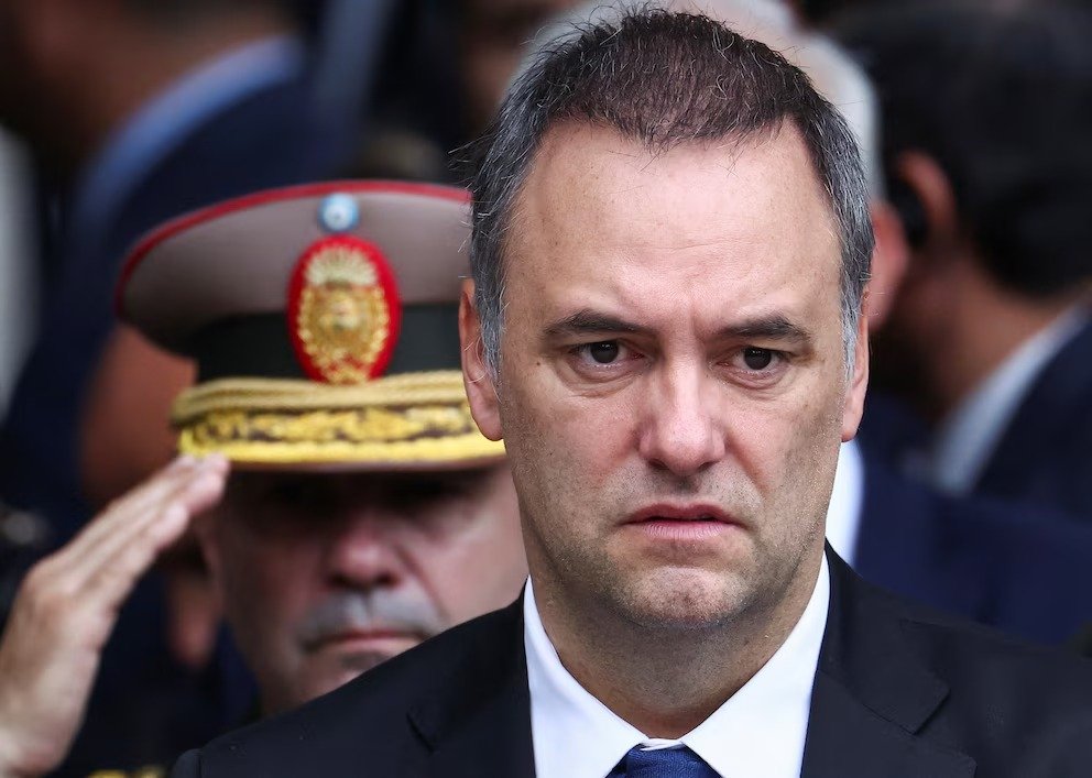 Caso Adorni: aseguran que el departamento de Caballito se ofreció a USD 340.000 y las jubiladas solo pusieron la firma