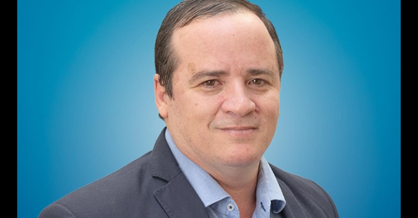 Asume Cristian Abel en el Concejo: promete ser “la voz del equipo de Rossana Chahla”