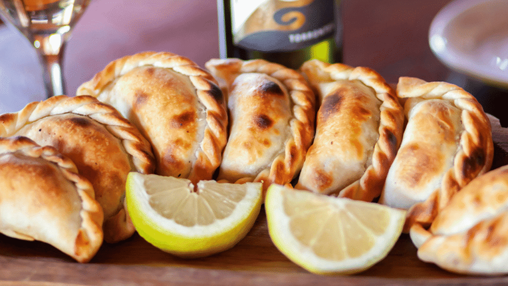 Día de la Empanada: la receta tucumana lidera los paladares globales