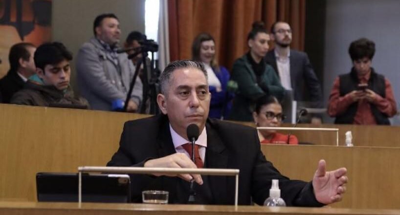 El concejal Vargas Aignasse busca jerarquizar la achilata y ponerle fin a las bolsas plásticas