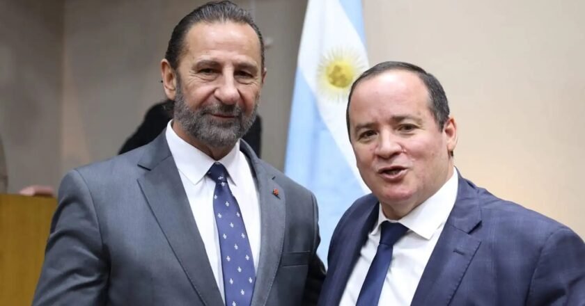 Cristian Abel asumió como concejal en el lugar que dejó Arnedo