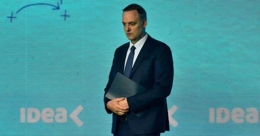 Solicitaron levantar el secreto bancario de Adorni y cinco testigos más fueron citados a declarar