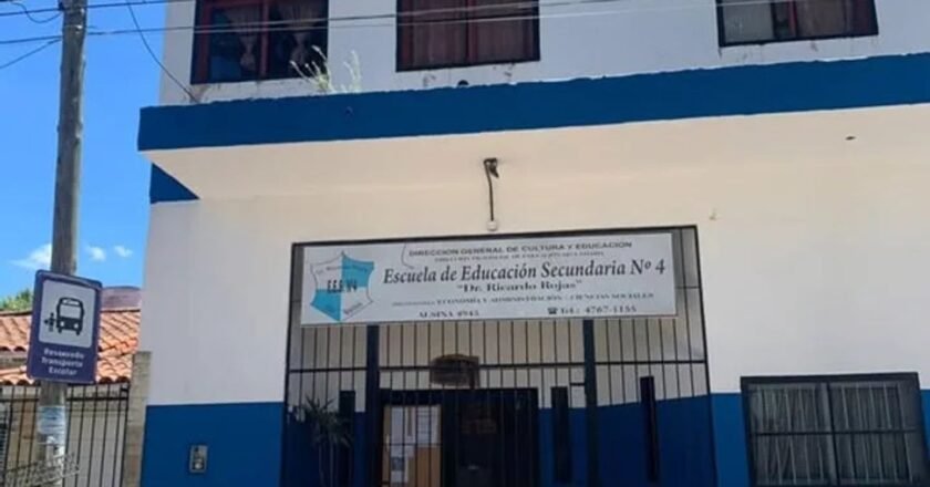 Una adolescente apuñaló a un compañero en una escuela de la localidad de San Martín