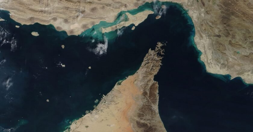 Irán declara “totalmente abierto” el estrecho de Ormuz hasta el fin del alto el fuego