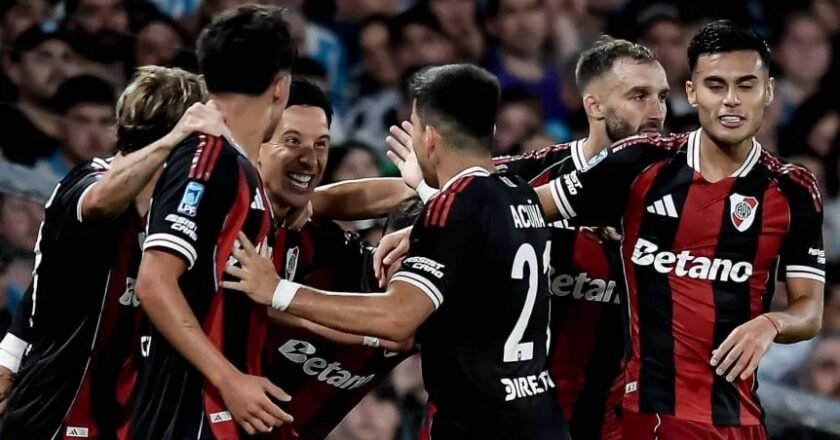River le ganó a Racing en Avellaneda y ya palpita el Superclásico