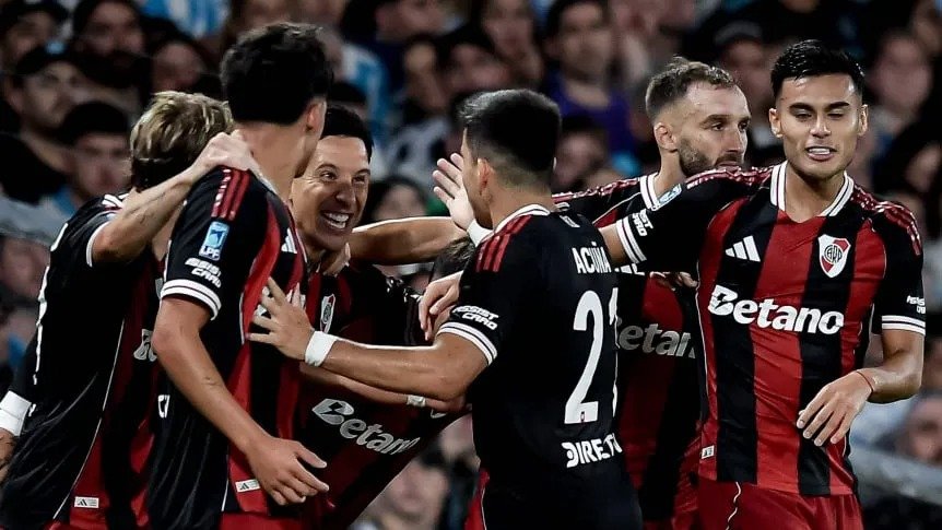 River le ganó a Racing en Avellaneda y ya palpita el Superclásico