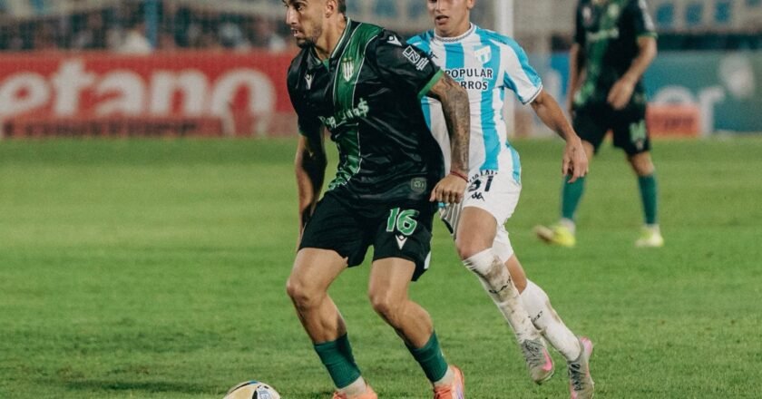 Atlético Tucumán fue abucheado por su gente tras empatar con Banfield en el Monumental