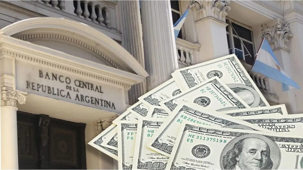 Dólar hoy: la cotización oficial perforó los $1.400 y el blue se mantiene estable