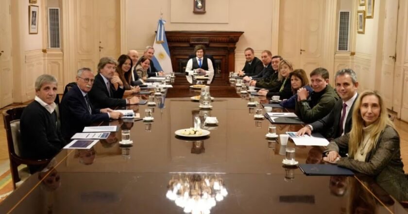El Gobierno profundiza el ajuste en ministerios y demora el envío de reformas al Congreso