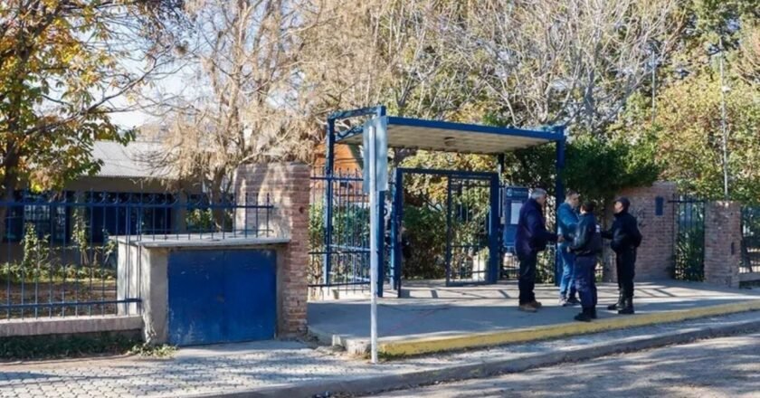 Cipolletti: denuncian que el hijo de una diputada libertaria amenazó con matar a sus compañeros