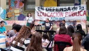 Paro total en la UNT: docentes y no docentes universitarios cumplen este martes una huelga de 24 horas