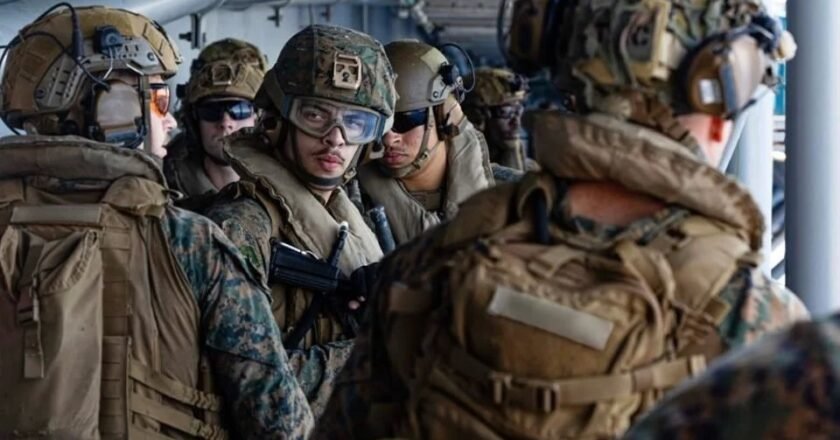 Irán afirma haber atacado buques de EE.UU. e Israel y objetivos estratégicos