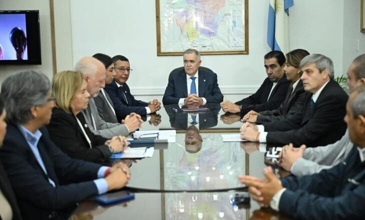 Jaldo anunció un subsidio eléctrico para 10.000 familias afectadas por inundaciones