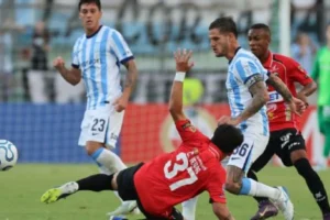 Racing empató ante Caracas y sigue complicado en la Copa Sudamericana