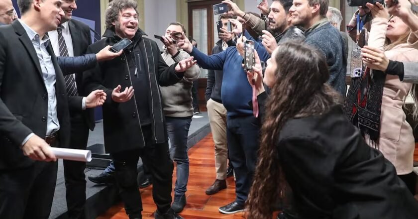 El Gobierno prohibió el ingreso de todos los periodistas acreditados a Casa Rosada