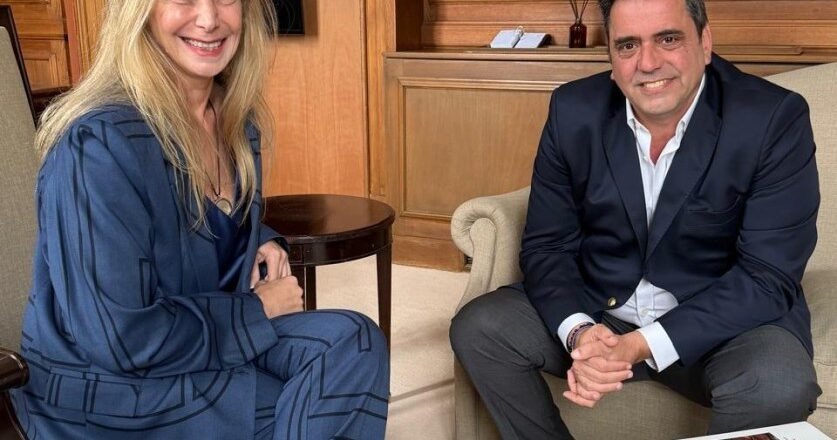 Karina Milei le exige a Catalán la renuncia del director de Radio Nacional por los dichos contra Mercedes Sosa