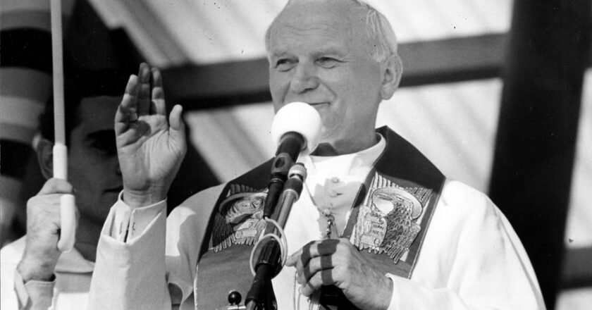 Tucumán revive el legado de San Juan Pablo II a 39 años de su llegada