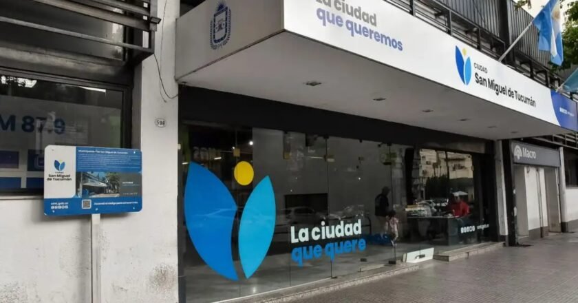 Denuncia penal contra cinco secretarios de Rossana Chahla por contrataciones directas de $2.700 millones