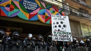 Sindicatos amenazan con bloquear los accesos a los estadios de México donde se disputará el Mundial