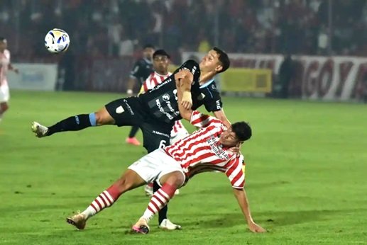 San Martín se hizo fuerte de local y venció 2-1 a Rafaela