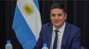 Un concejal de Trancas lanzó un sorteo de álbumes y figuritas del Mundial 2026 y revolucionó las redes