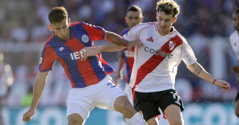 River y San Lorenzo se juegan el pase a cuartos en un clásico con clima de final
