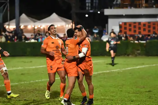 Tarucas se hizo fuerte ante Yacaré y quedó en zona de semifinales