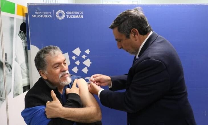 El ministro de Salud advirtió que la nueva variante de gripe es más contagiosa pero no más grave