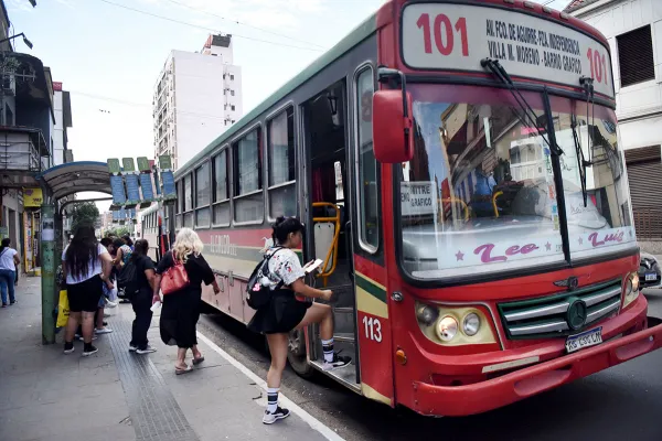 Con cartas documento y fuerte reclamo, AETAT insiste en llevar el boleto a $2.400