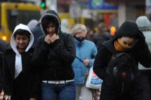 Una nueva irrupción de aire frío se aproxima al país y anticipan un fuerte descenso de temperaturas