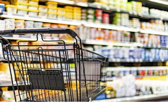 Supermercados y mayoristas sintieron el derrumbe del consumo durante abril