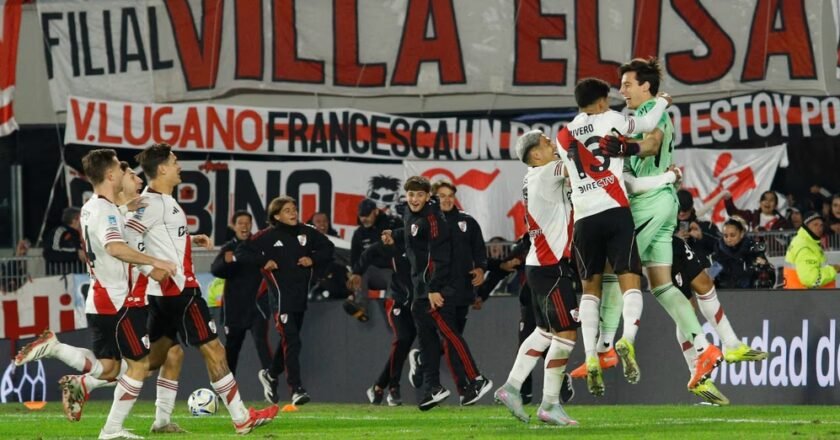 River eliminó a San Lorenzo en una noche épica y avanzó a cuartos del Apertura 2026