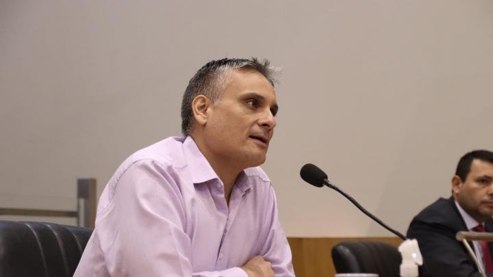 El concejal Cobos ratificó que no acompañará un aumento de boleto: “Es un golpe directo al bolsillo de los pasajeros”
