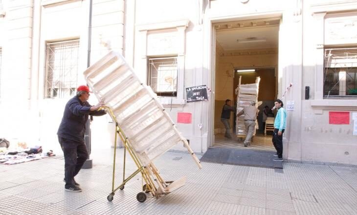 Luego del reclamo de la comunidad educativa, la Escuela Normal recibió nuevos pupitres