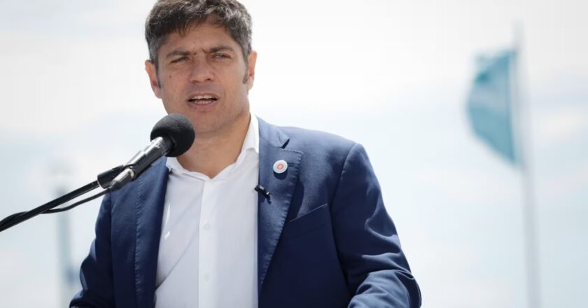 Axel Kicillof encabezó un acto del PJ, le abrió la puerta a una interna con Sergio Uñac 