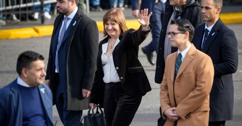 Karina Milei impidió que Bullrich entre al Cabildo
